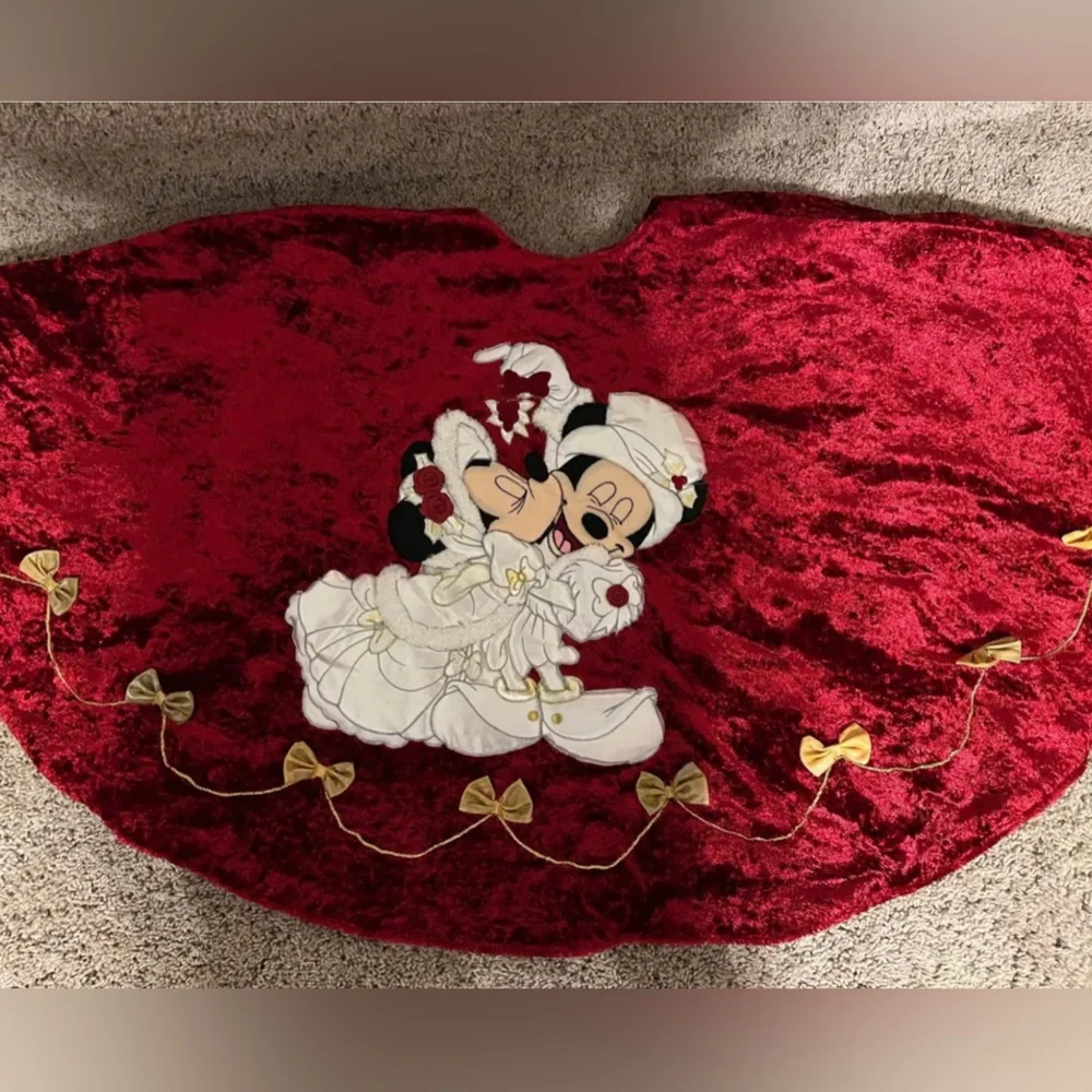 Vintage Disney‎ Victorian Mickey Minnie Christmas Tree Skirt